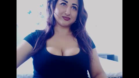 hotboobsmaya online show from September 14, 9:19 am