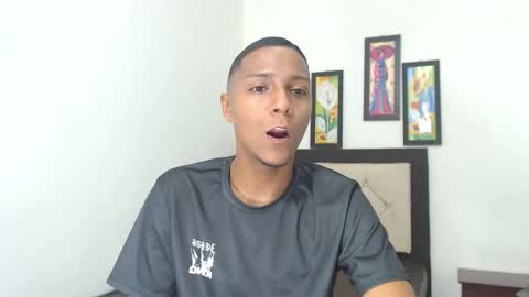 Snapshot of hotboyluxe chatting on March 3, 3:23 am hotboyluxe online show from March 3, 3:23 am