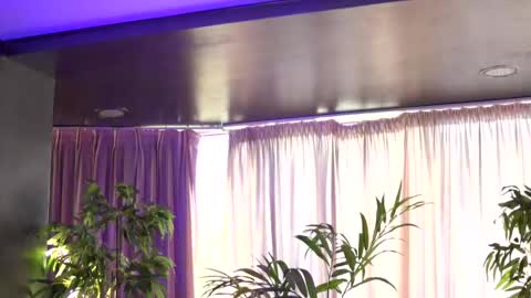 Anais online show from September 18, 6:15 am