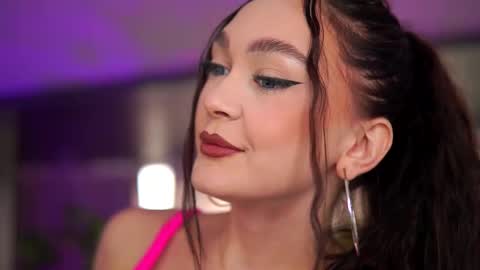 Anais online show from November 7, 9:42 am