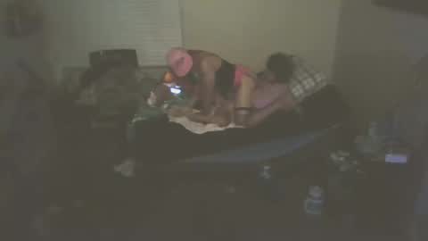 hotcouple1319 online show from October 21, 4:35 am