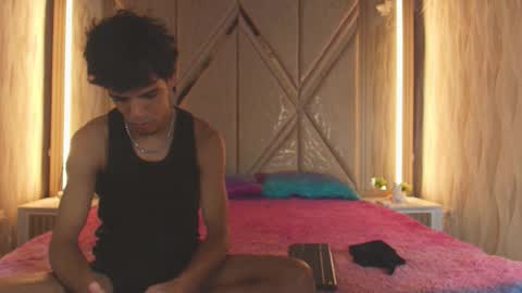 hotcouple_222 online show from March 6, 7:21 pm