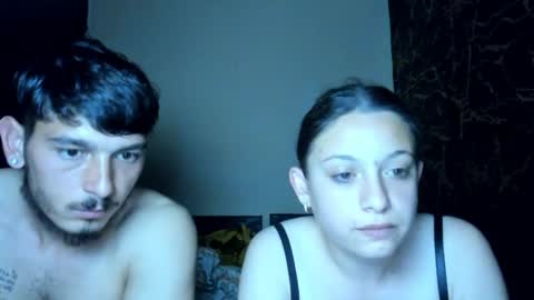 Snapshot of hotcoupleee_ chatting on May 9, 7:52 pm hotcoupleee_ online show from May 9, 7:52 pm