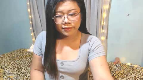 Snapshot of hotcumduo_goddess chatting on May 5, 2:14 pm hotcumduo_goddess online show from May 5, 2:14 pm