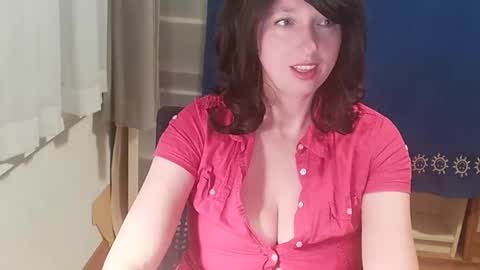 Snapshot of hotdestany chatting on January 8, 2:57 am Hot Destany online show from January 8, 2:57 am