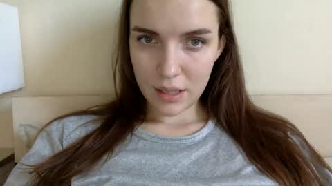 effy online show from February 24, 6:49 am