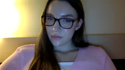 effy online show from March 5, 8:53 pm