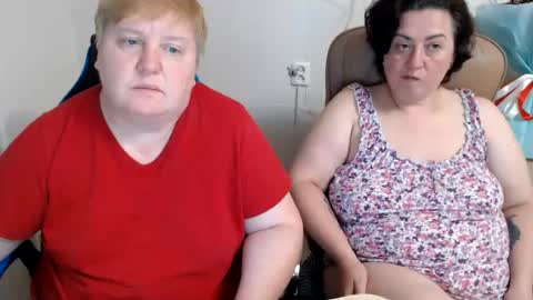 Snapshot of hotfiremommy chatting on July 25, 8:50 pm LimonkaFire online show from July 25, 8:50 pm