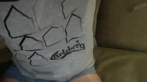 Snapshot of hotfrenchdadd chatting on December 4, 7:12 pm hotfrenchdadd online show from December 4, 7:12 pm