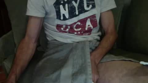 Snapshot of hotfrenchdadd chatting on January 2, 11:20 am hotfrenchdadd online show from January 2, 11:20 am