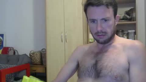 Snapshot of hotgardenersexy chatting on April 15, 10:32 pm Le jardinier sexy online show from April 15, 10:32 pm