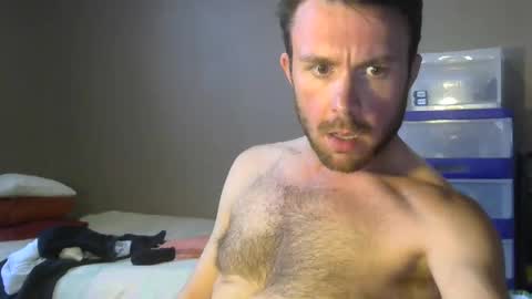 Snapshot of hotgardenersexy chatting on April 19, 12:15 pm Le jardinier sexy online show from April 19, 12:15 pm