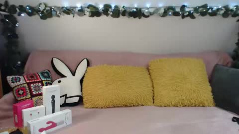 hotgirlkarina online show from March 10, 4:50 am