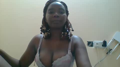 Queen online show from October 22, 7:02 pm