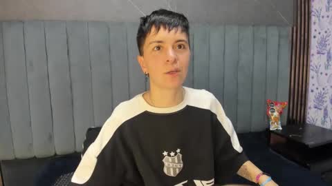 hannah online show from December 23, 2:09 am