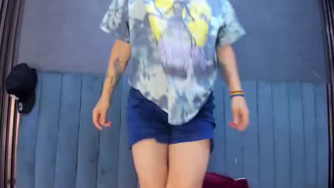 hannah online show from February 19, 1:56 am