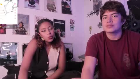 Snapshot of hothoneychile chatting on February 16, 12:41 am Sam and Nico online show from February 16, 12:41 am