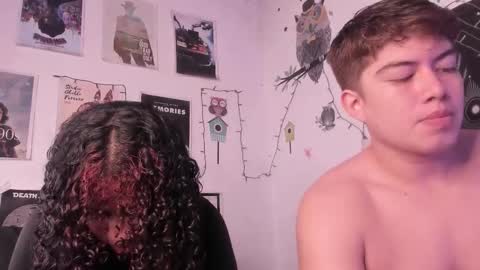 Snapshot of hothoneychile chatting on October 10, 2:38 pm Sam and Nico online show from October 10, 2:38 pm