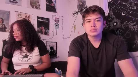 Snapshot of hothoneychile chatting on October 12, 3:55 pm Sam and Nico online show from October 12, 3:55 pm