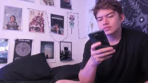 Snapshot of hothoneychile chatting on October 28, 2:42 pm Sam and Nico online show from October 28, 2:42 pm