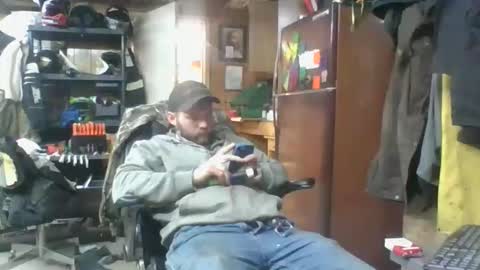 Snapshot of hothusband28931194 chatting on February 20, 6:19 am TW28 online show from February 20, 6:19 am