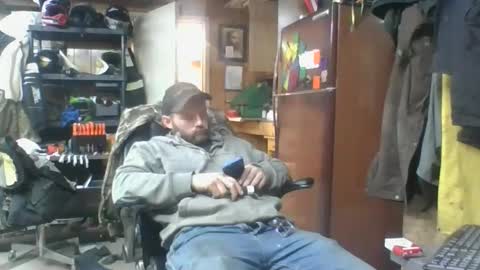 Snapshot of hothusband28931194 chatting on February 20, 6:26 am TW28 online show from February 20, 6:26 am