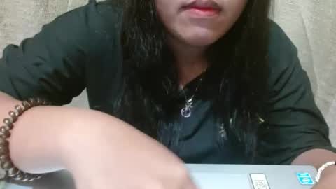 hotiemorenagurl18 online show from September 27, 6:07 am