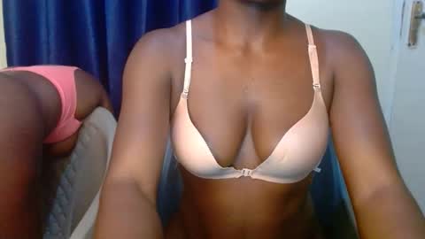 Snapshot of hotkiller_ chatting on March 30, 6:09 pm Lindahcyn online show from March 30, 6:09 pm