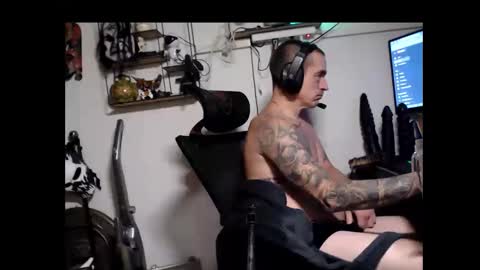 Snapshot of hotkinkytat chatting on December 4, 12:08 am hotkinkytat online show from December 4, 12:08 am