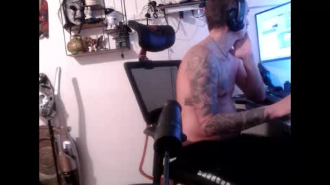 Snapshot of hotkinkytat chatting on February 18, 11:22 am hotkinkytat online show from February 18, 11:22 am