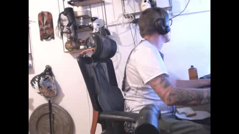 hotkinkytat online show from April 3, 1:31 pm