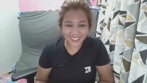 Snapshot of hotlavender chatting on April 3, 3:48 am hotlavender online show from April 3, 3:48 am