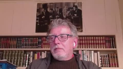 Snapshot of hotlux_54 chatting on December 6, 11:25 pm hotlux_54 online show from December 6, 11:25 pm