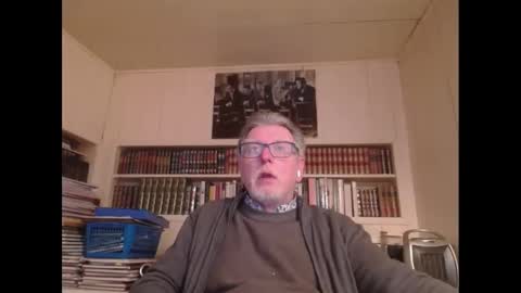 Snapshot of hotlux_54 chatting on February 26, 10:42 pm hotlux_54 online show from February 26, 10:42 pm