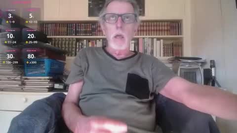Snapshot of hotlux_54 chatting on May 24, 7:57 am hotlux_54 online show from May 24, 7:57 am