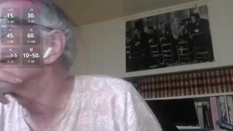 Snapshot of hotlux_54 chatting on May 31, 4:47 pm hotlux_54 online show from May 31, 4:47 pm