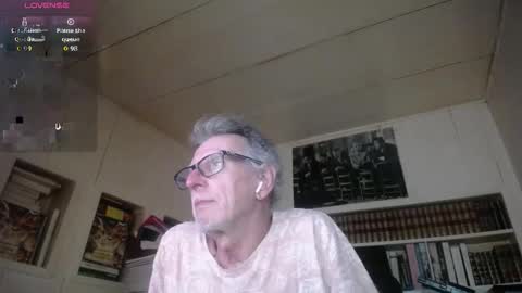 Snapshot of hotlux_54 chatting on May 31, 7:15 pm hotlux_54 online show from May 31, 7:15 pm
