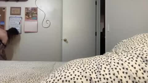 Snapshot of hotmama6666 chatting on December 2, 2:53 am Annabelle online show from December 2, 2:53 am