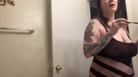 Snapshot of hotmama6666 chatting on February 18, 11:41 pm Annabelle online show from February 18, 11:41 pm