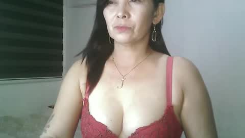 Snapshot of hotmamajen4u chatting on April 21, 2:51 am hotmamajen4u online show from April 21, 2:51 am