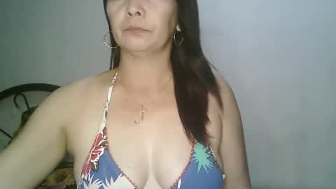 Snapshot of hotmamajen4u chatting on May 19, 2:18 am hotmamajen4u online show from May 19, 2:18 am
