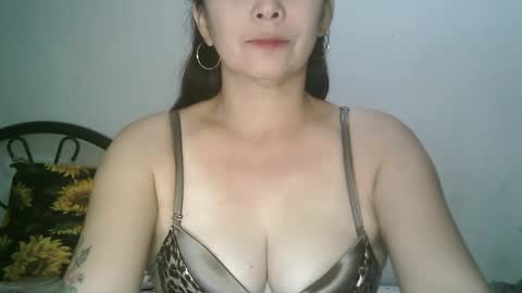 Snapshot of hotmamajen4u chatting on May 29, 4:10 am hotmamajen4u online show from May 29, 4:10 am