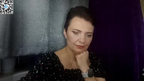 Snapshot of hotmamaqueen234 chatting on May 16, 8:18 pm hotmamaqueen234 online show from May 16, 8:18 pm