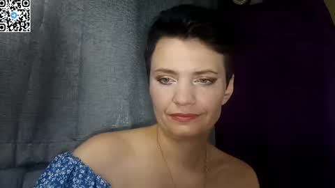 Snapshot of hotmamaqueen234 chatting on May 21, 9:11 pm hotmamaqueen234 online show from May 21, 9:11 pm
