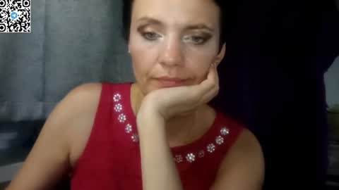 Snapshot of hotmamaqueen234 chatting on June 11, 11:03 pm hotmamaqueen234 online show from June 11, 11:03 pm