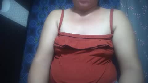 Snapshot of hotmatureladyxxx chatting on November 1, 2:24 am hotmatureladyxxx online show from November 1, 2:24 am