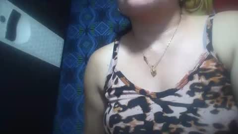 Snapshot of hotmatureladyxxx chatting on November 11, 2:00 am hotmatureladyxxx online show from November 11, 2:00 am