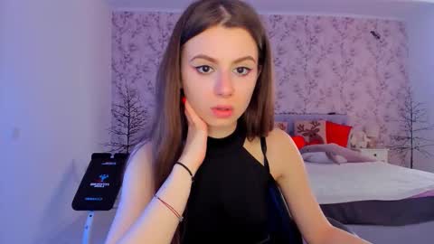 Snapshot of hotmolly_ chatting on February 13, 11:06 am hotmolly_ online show from February 13, 11:06 am