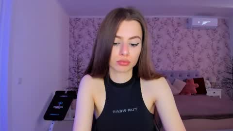 Snapshot of hotmolly_ chatting on June 12, 9:30 am hotmolly_ online show from June 12, 9:30 am