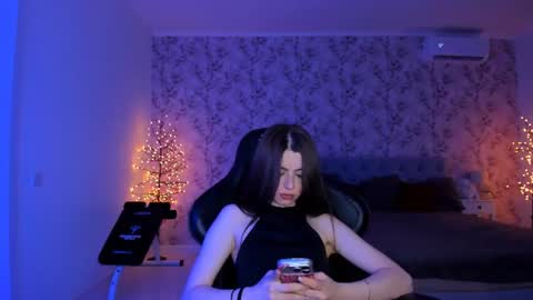 Snapshot of hotmolly_ chatting on July 3, 7:09 pm hotmolly_ online show from July 3, 7:09 pm